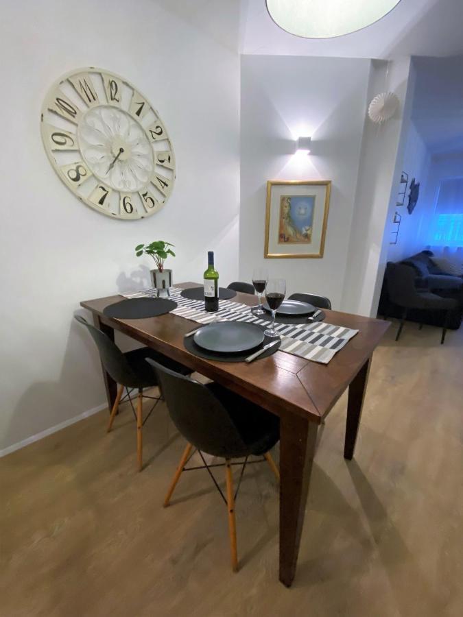Hafnarstraeti 100, Downtown Apartment Akureyri Buitenkant foto