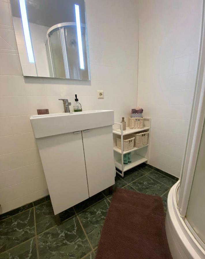 Hafnarstraeti 100, Downtown Apartment Akureyri Buitenkant foto