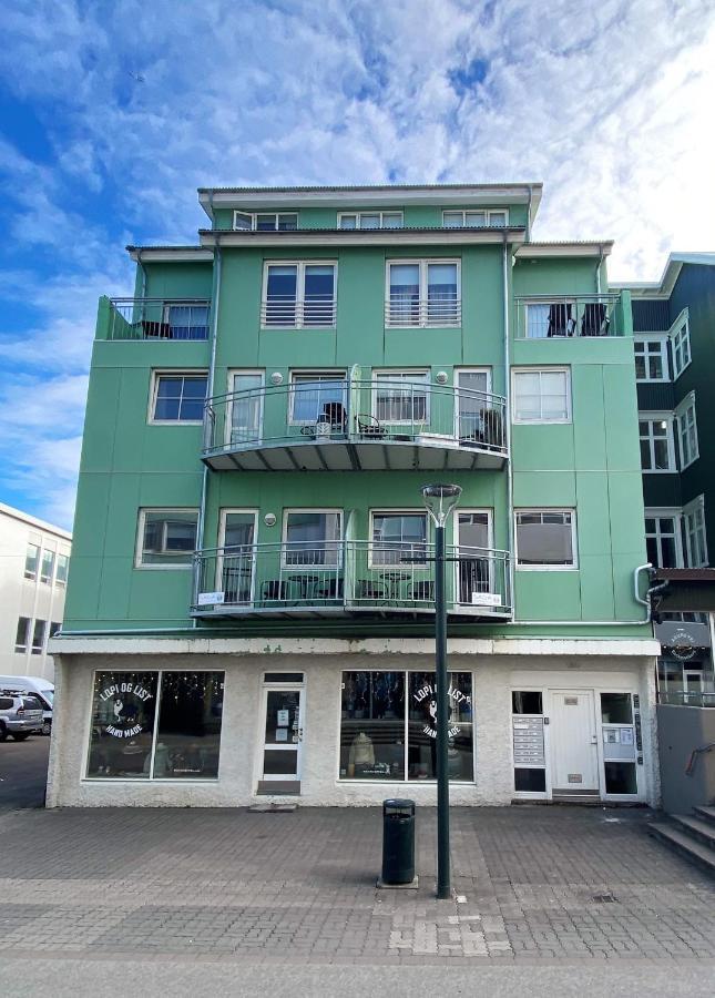 Hafnarstraeti 100, Downtown Apartment Akureyri Buitenkant foto