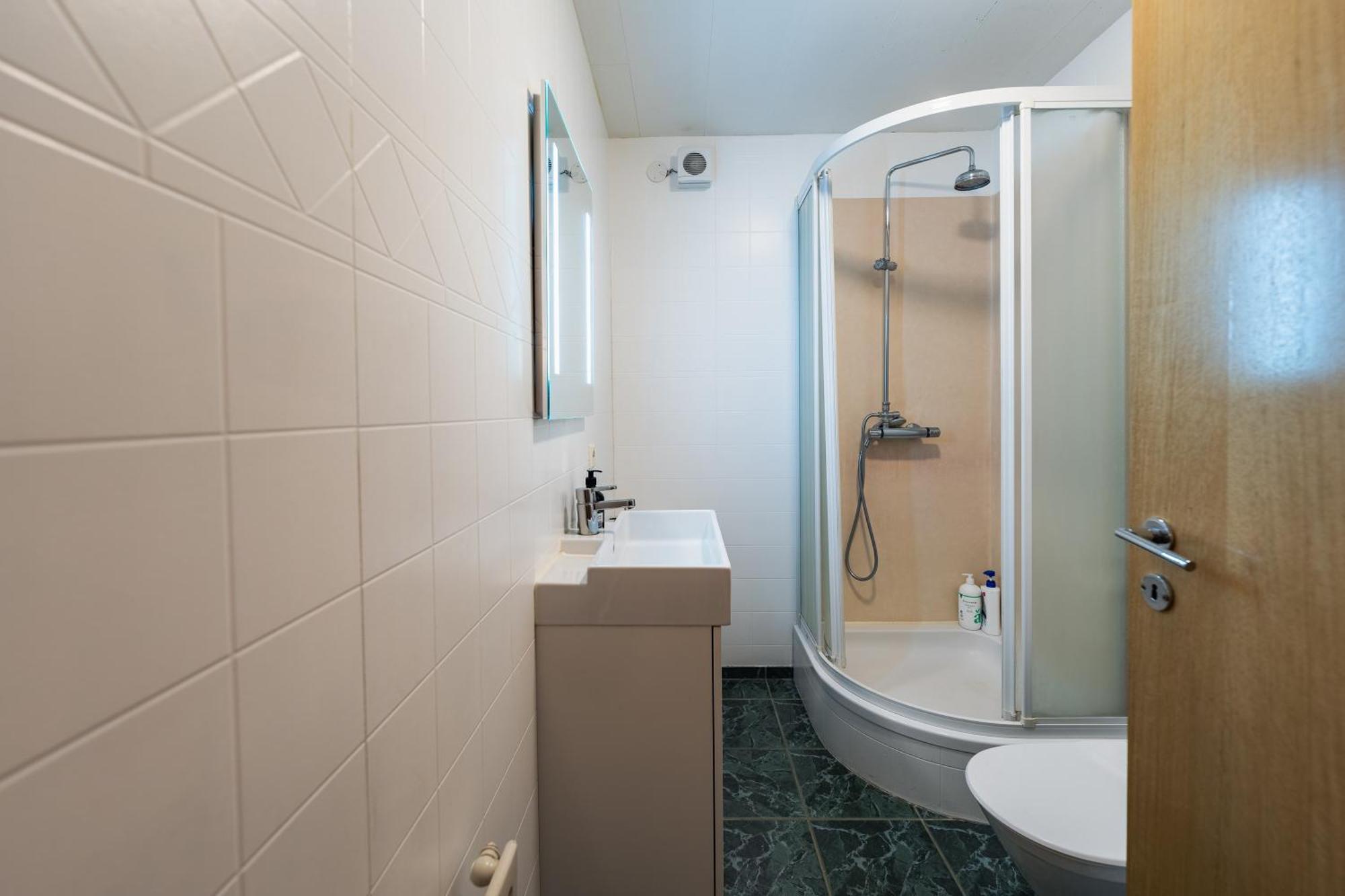Hafnarstraeti 100, Downtown Apartment Akureyri Buitenkant foto